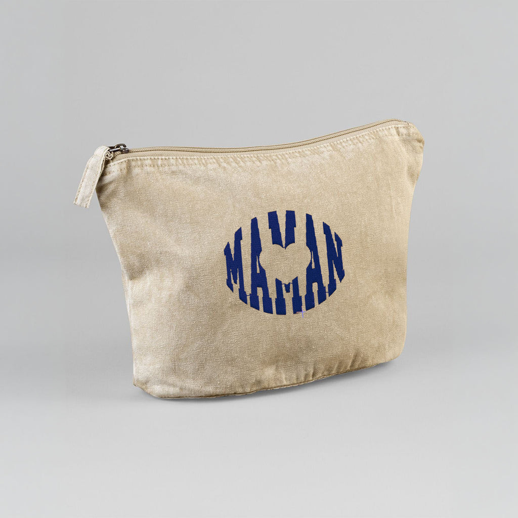 Broderie personnalisée "Maman" sur pochette vintage