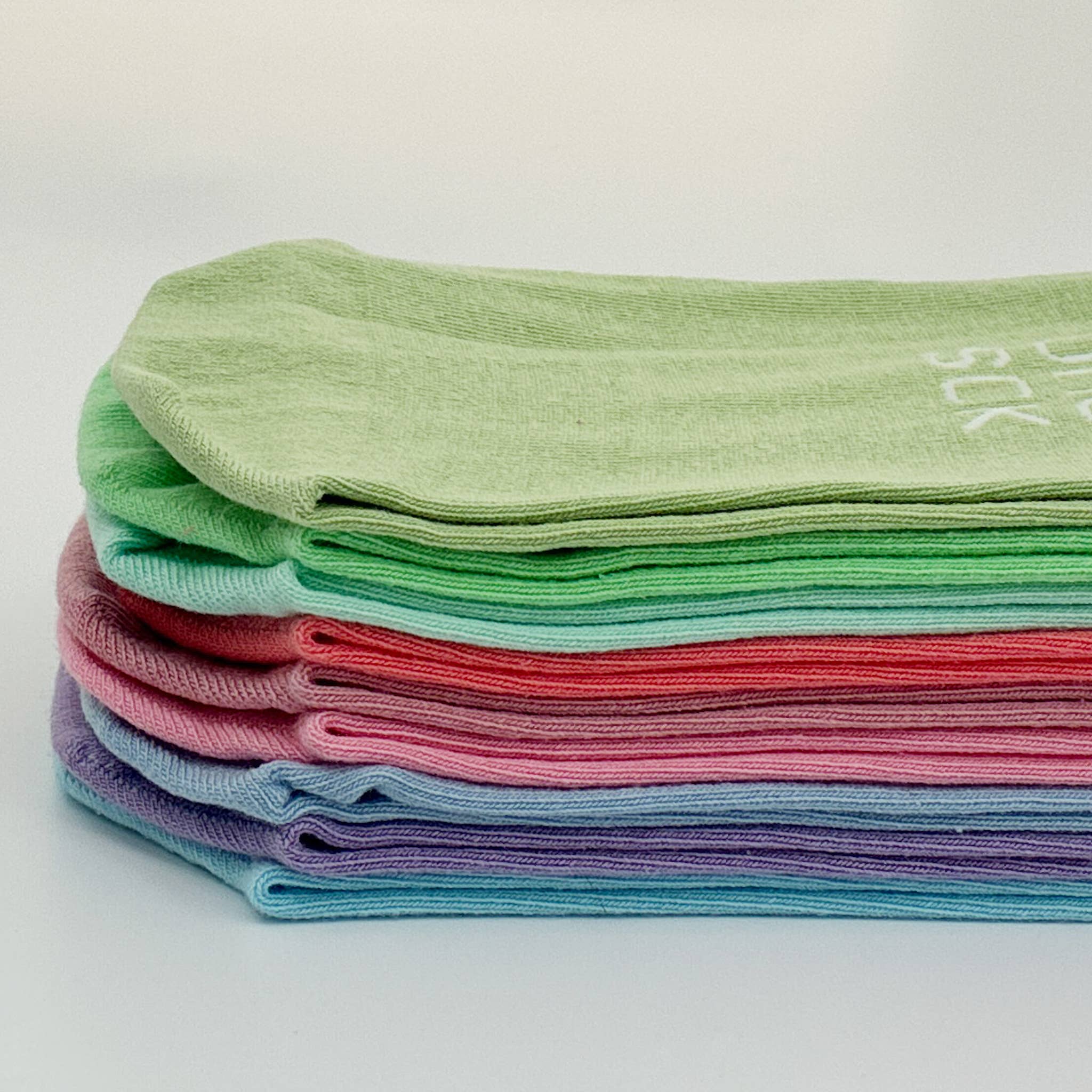 Broderie "été" sur chaussette Pastel Mix Match